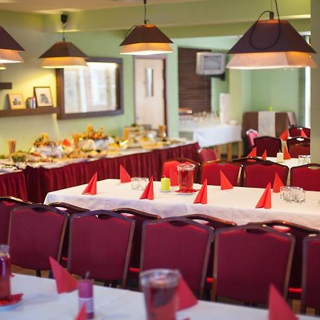 Hotel Abc Airport Рига Екстериор снимка