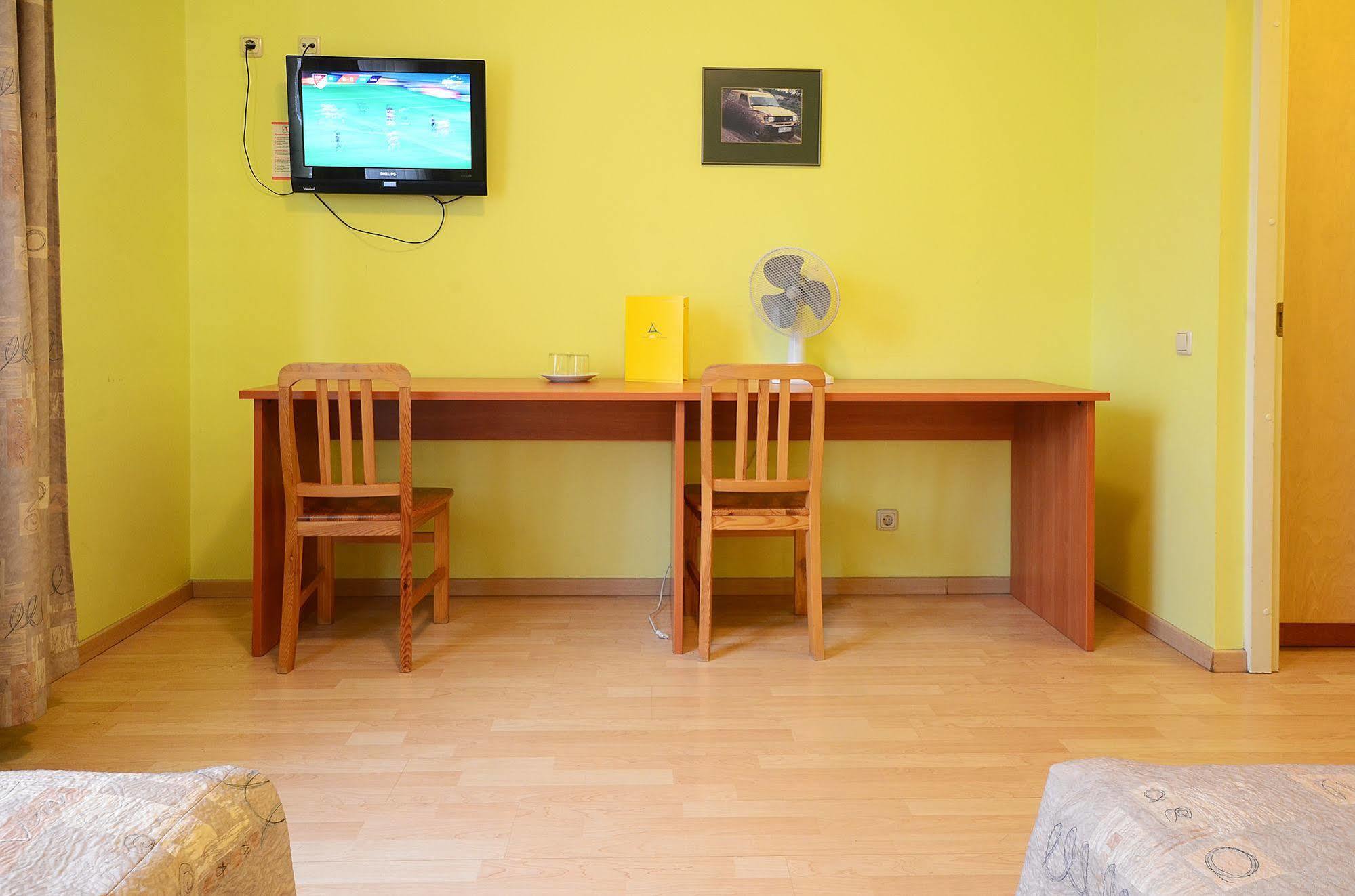 Hotel Abc Airport Рига Екстериор снимка