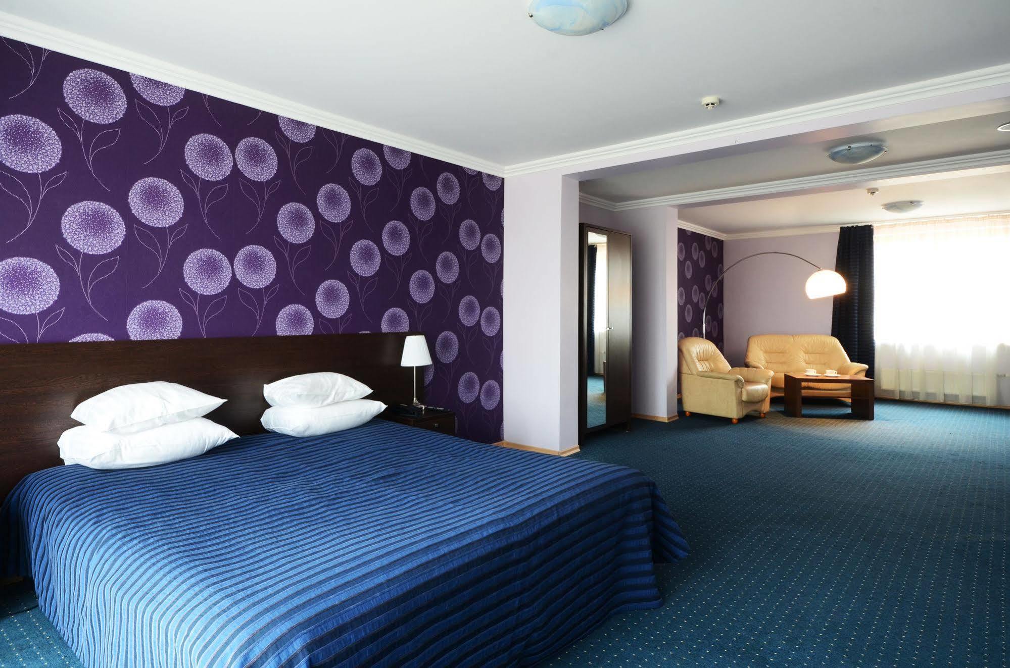 Hotel Abc Airport Рига Екстериор снимка