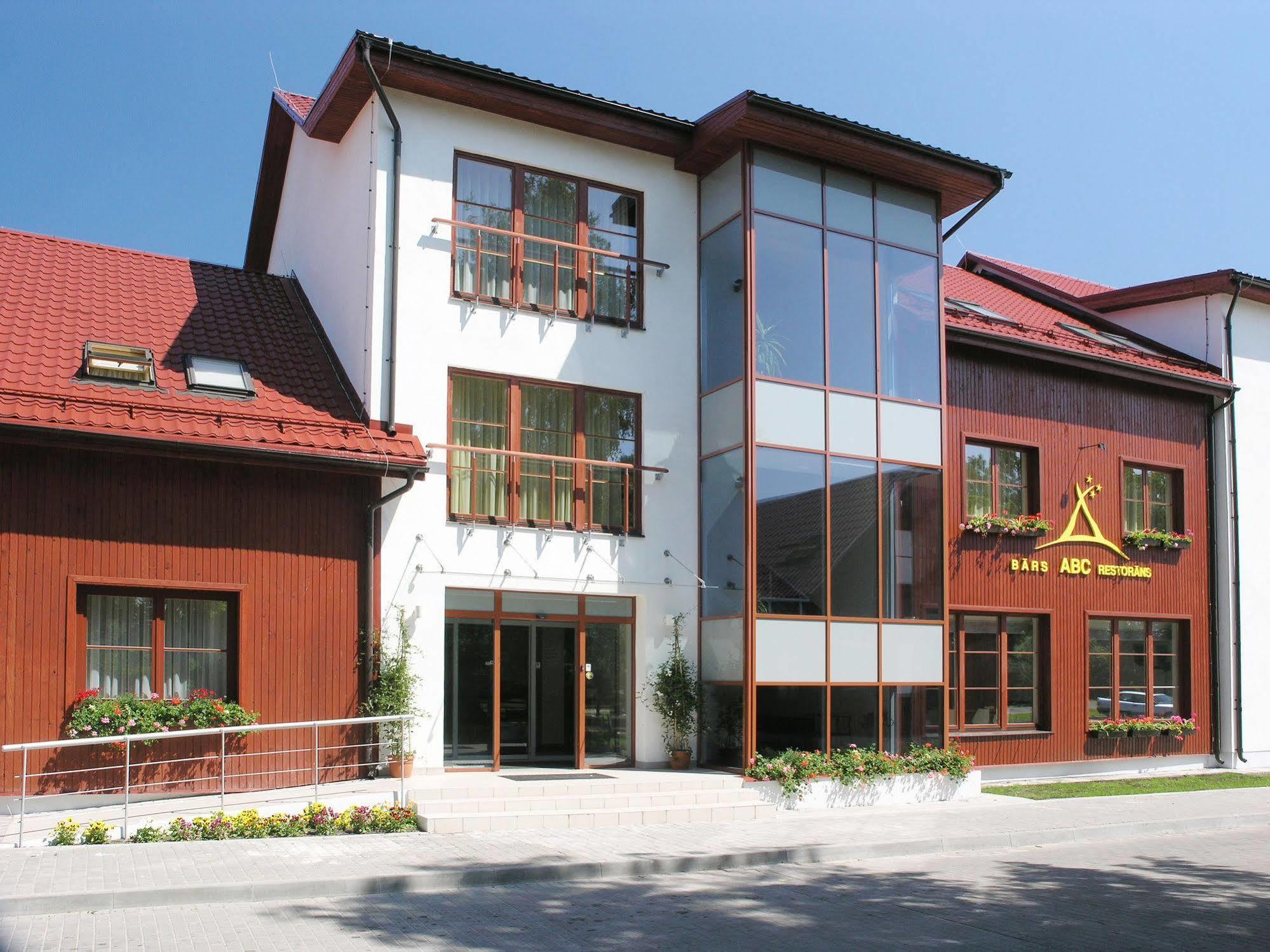 Hotel Abc Airport Рига Екстериор снимка